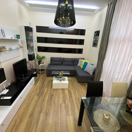 Cozy Apartment In Downtown Sofia - Tsar Samuil Street Екстериор снимка