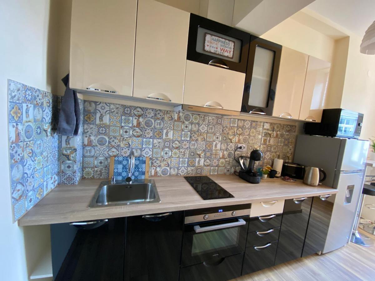Cozy Apartment In Downtown Sofia - Tsar Samuil Street Екстериор снимка