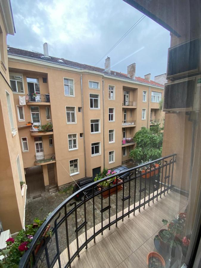 Cozy Apartment In Downtown Sofia - Tsar Samuil Street Екстериор снимка
