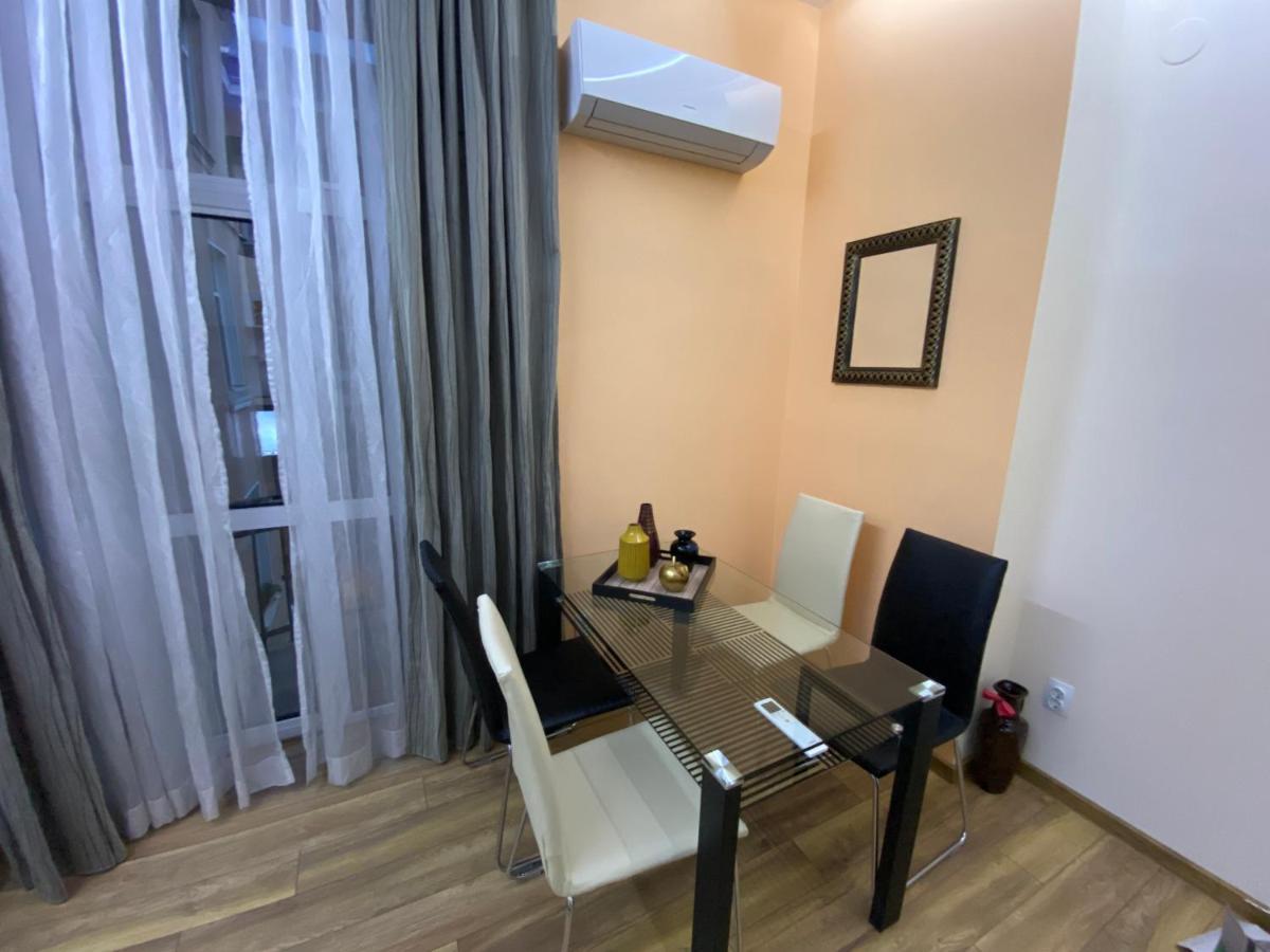 Cozy Apartment In Downtown Sofia - Tsar Samuil Street Екстериор снимка