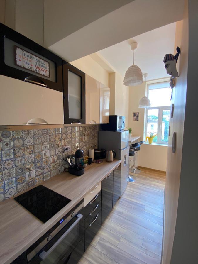 Cozy Apartment In Downtown Sofia - Tsar Samuil Street Екстериор снимка