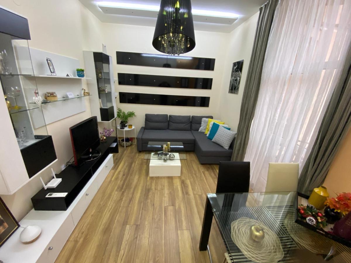 Cozy Apartment In Downtown Sofia - Tsar Samuil Street Екстериор снимка